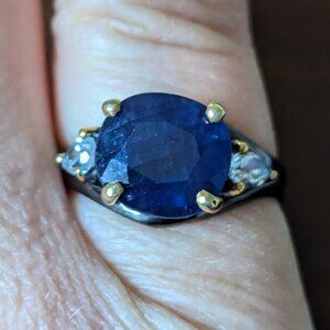 RING Sapphire with Blue Topaz Sterling Silver, Black Rhodium Plating Size 7.75
